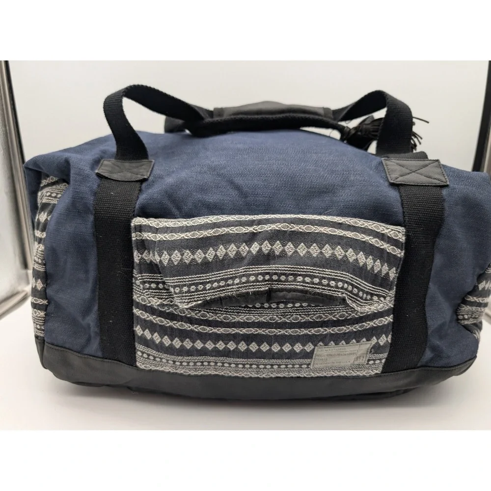Hex duffel bag
